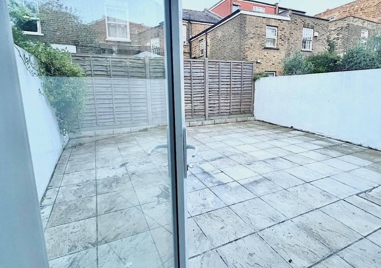 Charming 3-Bed Flat In Shepherds Bush - Sleeps 9 Londra Exterior foto