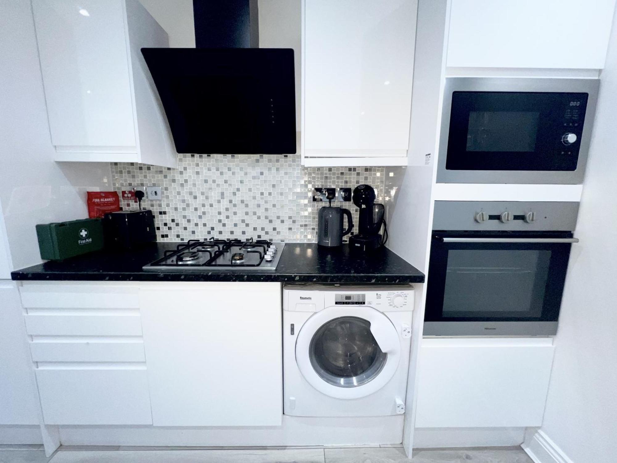 Charming 3-Bed Flat In Shepherds Bush - Sleeps 9 Londra Exterior foto